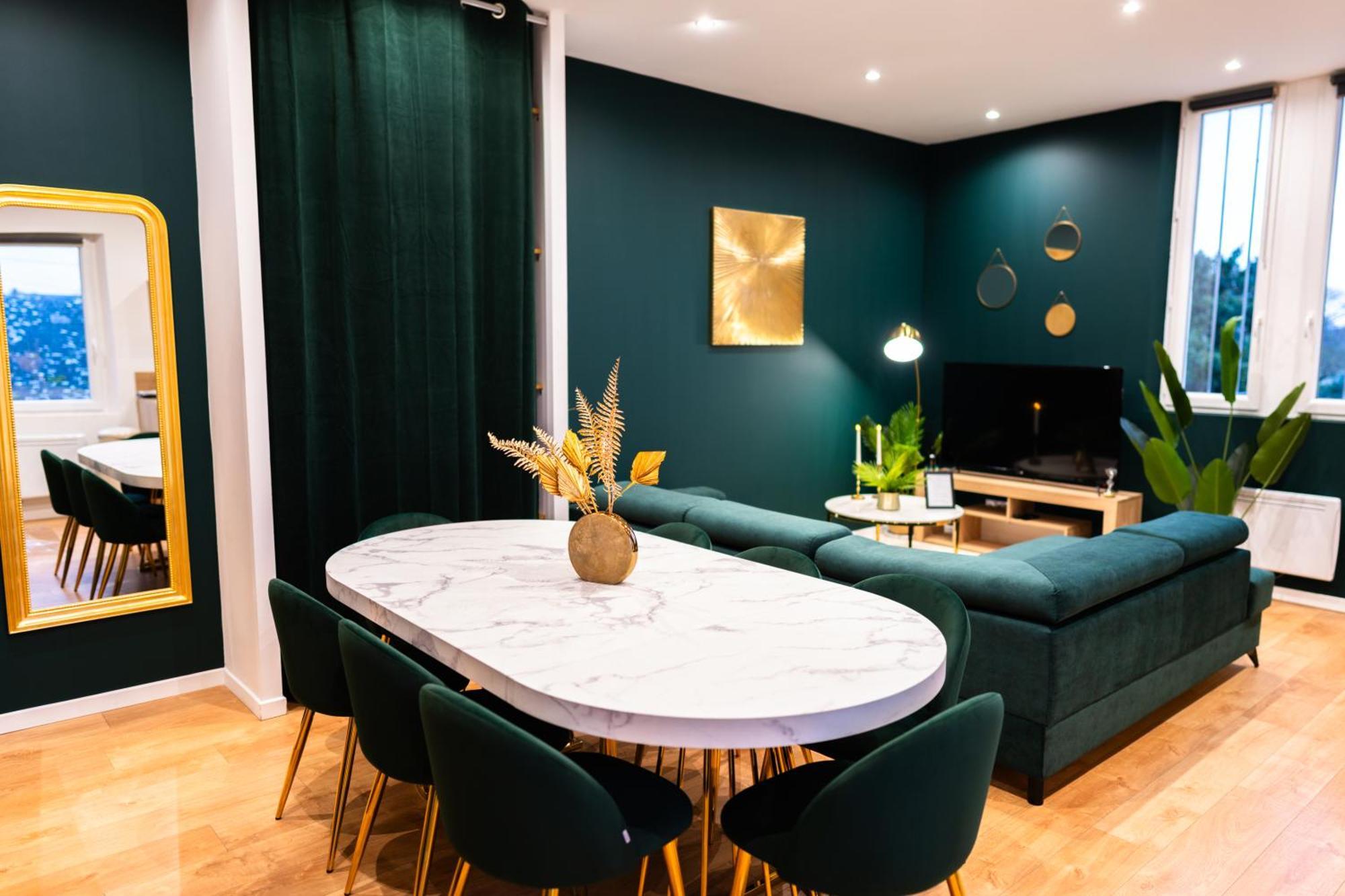 Grand Loft Familial 4 Chambres Avec Parking Prive Saumur Eksteriør bilde